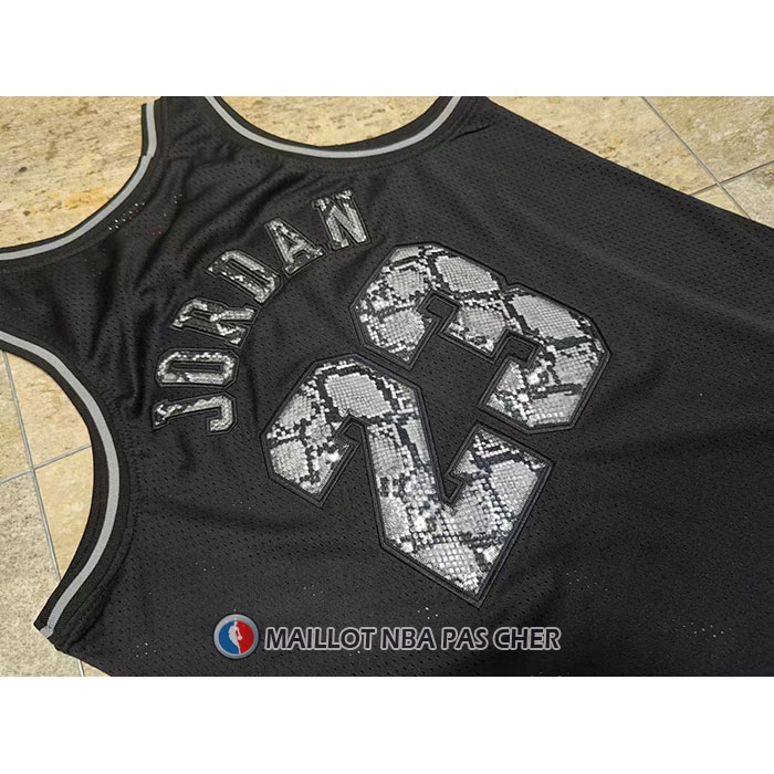 Maillot Chicago Bulls Michael Jordan NO 23 Swingman Mitchell & Ness 1997-98 Noir